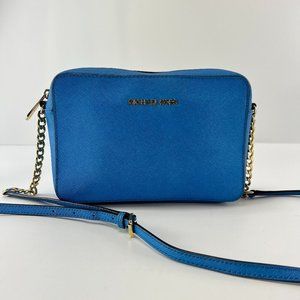 Michael Kors Jet Set Travel Crossbody Purse